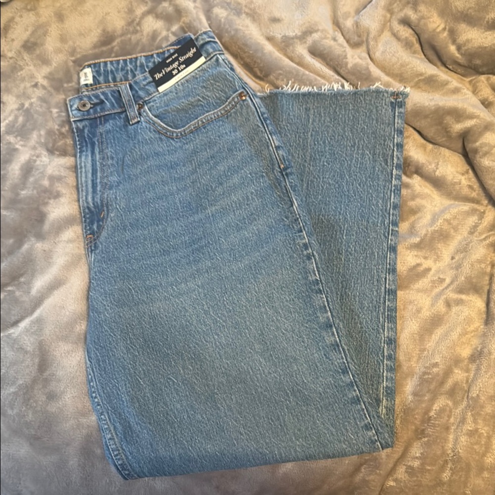 Abercrombie
Vintage straight/high rise/raw hem
Curve Love